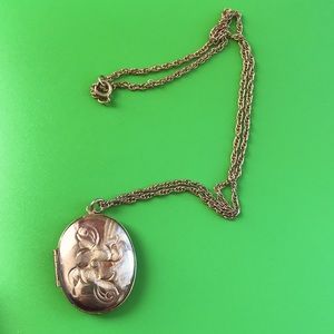 Vintage Fashion Floral Engraved Double Locket Pendant